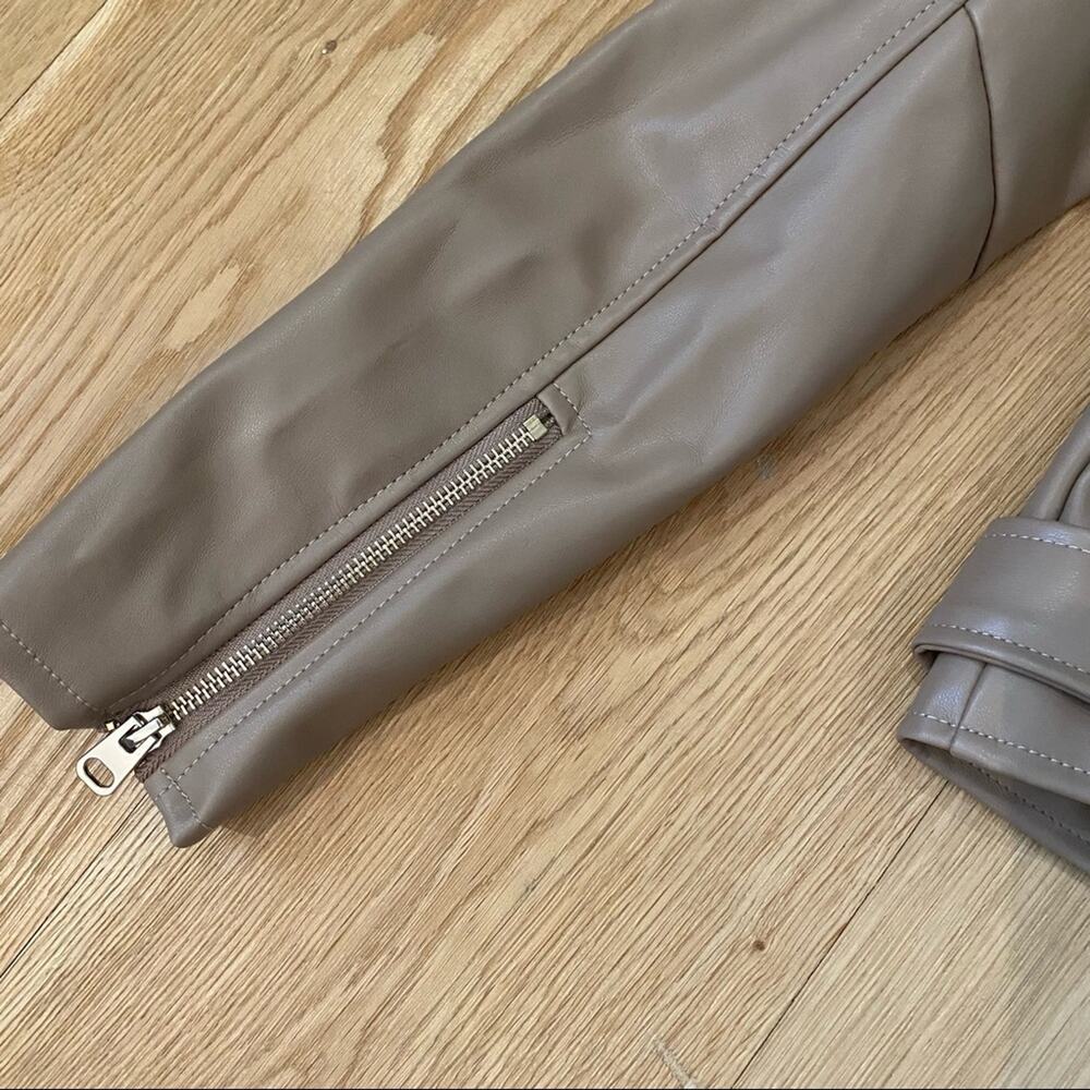 Superdown Giovanna Moto Jacket in Tan Faux Leather with Pockets Zips and Belt - Picture 4 of 11